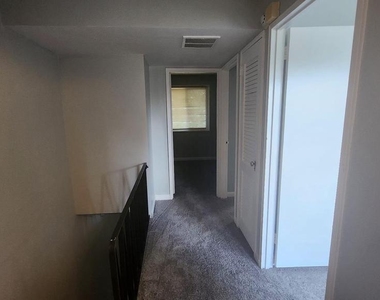 3914 28th Avenue - Photo Thumbnail 16