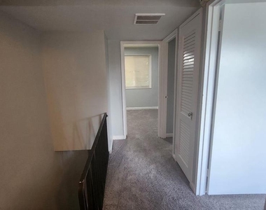 3914 28th Avenue - Photo Thumbnail 8