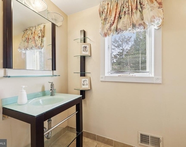 5301 Goldsboro Road - Photo Thumbnail 42