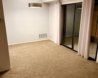 5 Suntop Court - Photo Thumbnail 10