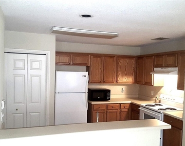 21637 Boggy Ford Rd - Photo Thumbnail 3
