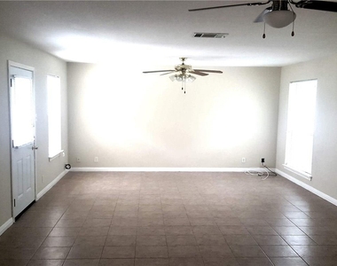 21637 Boggy Ford Rd - Photo Thumbnail 6