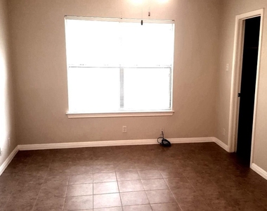 21637 Boggy Ford Rd - Photo Thumbnail 9
