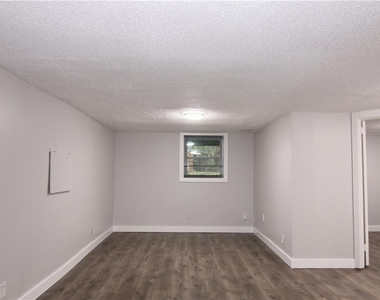 2187 Plantation Lane - Photo Thumbnail 10