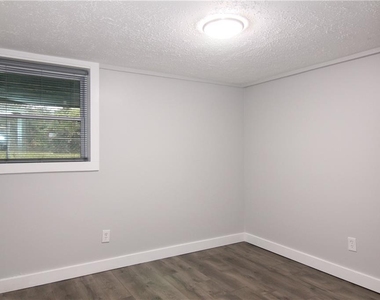 2187 Plantation Lane - Photo Thumbnail 13