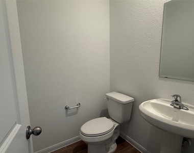 3120 Moontide Lane - Photo Thumbnail 17