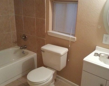 4714 Sharon Street - Photo Thumbnail 9