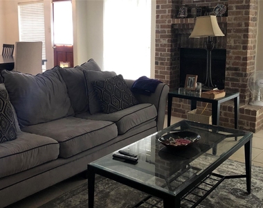 8715 Lawncliff Lane - Photo Thumbnail 4