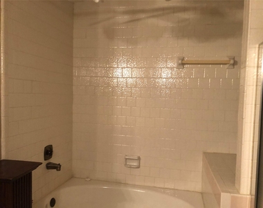 8715 Lawncliff Lane - Photo Thumbnail 10