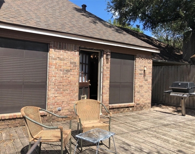 8715 Lawncliff Lane - Photo Thumbnail 17