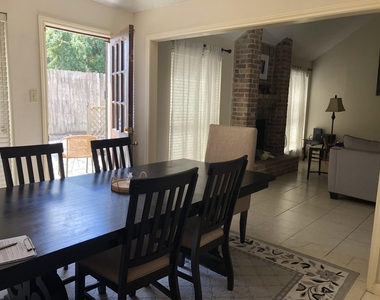 8715 Lawncliff Lane - Photo Thumbnail 3