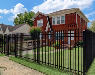 3002 Isabella Street - Photo Thumbnail 2
