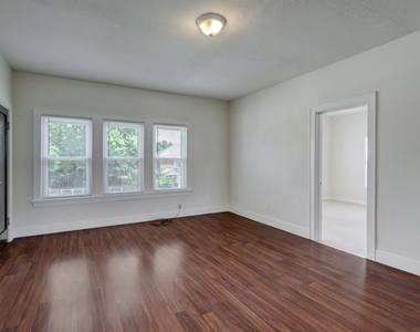 3002 Isabella Street - Photo Thumbnail 6
