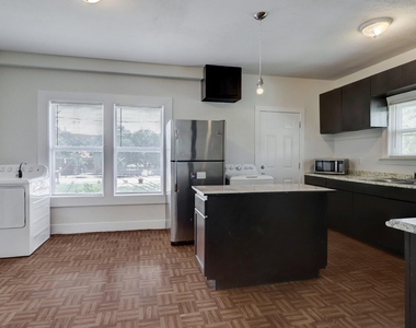 3002 Isabella Street - Photo Thumbnail 17