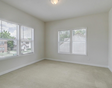 3002 Isabella Street - Photo Thumbnail 10