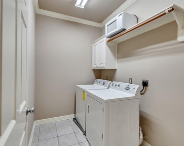 1502 Olive Place - Photo Thumbnail 21