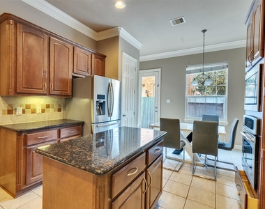 1502 Olive Place - Photo Thumbnail 9