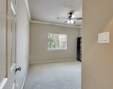 1502 Olive Place - Photo Thumbnail 25