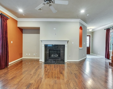 1502 Olive Place - Photo Thumbnail 2