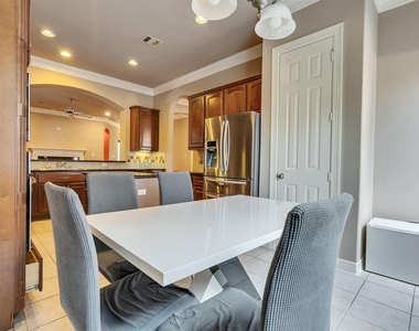 1502 Olive Place - Photo Thumbnail 11