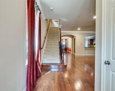 1502 Olive Place - Photo Thumbnail 7