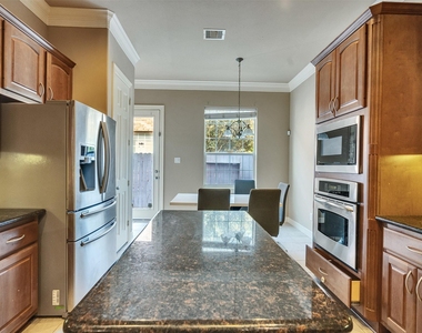 1502 Olive Place - Photo Thumbnail 8