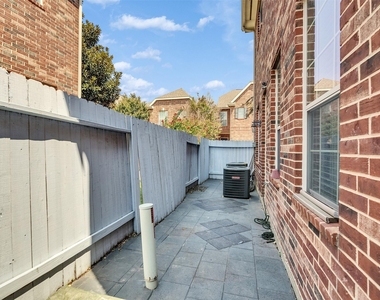 1502 Olive Place - Photo Thumbnail 26