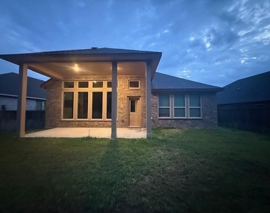 135 Bloomhill Place - Photo Thumbnail 6
