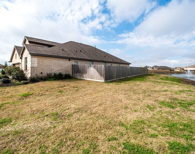 14231 Angelina Drive - Photo Thumbnail 2