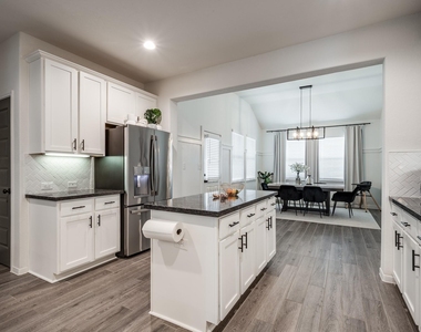 14231 Angelina Drive - Photo Thumbnail 15