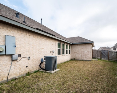 14231 Angelina Drive - Photo Thumbnail 32