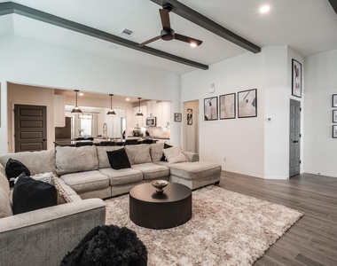 14231 Angelina Drive - Photo Thumbnail 11