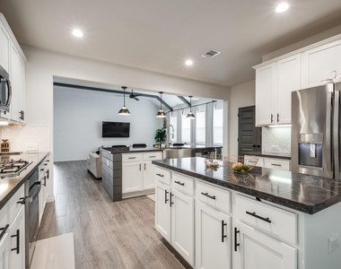 14231 Angelina Drive - Photo Thumbnail 17