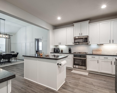 14231 Angelina Drive - Photo Thumbnail 14