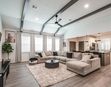14231 Angelina Drive - Photo Thumbnail 8