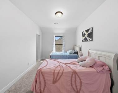 511 Carina Gaze Drive - Photo Thumbnail 30