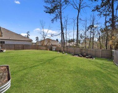 511 Carina Gaze Drive - Photo Thumbnail 39