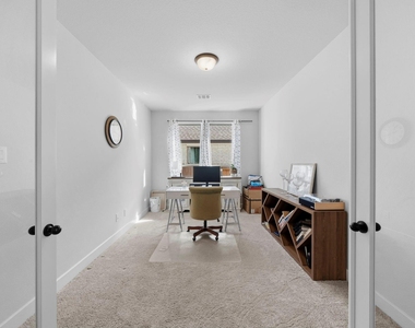 511 Carina Gaze Drive - Photo Thumbnail 15