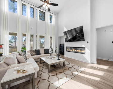 511 Carina Gaze Drive - Photo Thumbnail 7