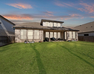 511 Carina Gaze Drive - Photo Thumbnail 36