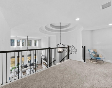 511 Carina Gaze Drive - Photo Thumbnail 5