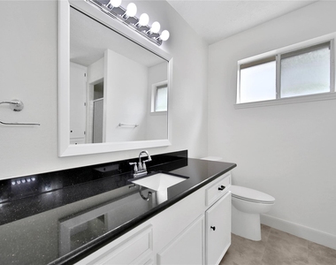 9411 Roos Road - Photo Thumbnail 25