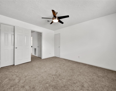 9411 Roos Road - Photo Thumbnail 33