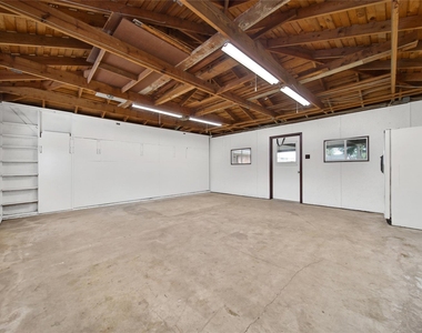 9411 Roos Road - Photo Thumbnail 40