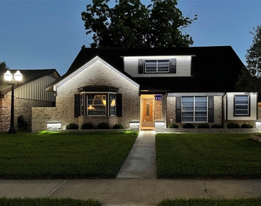 9411 Roos Road - Photo Thumbnail 4