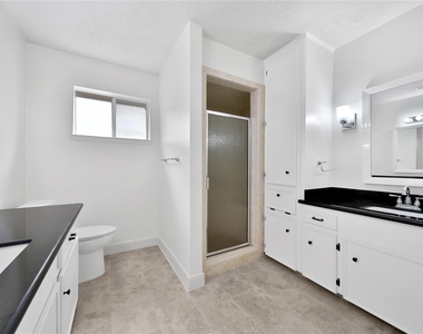 9411 Roos Road - Photo Thumbnail 26