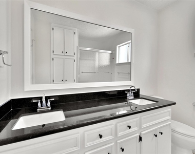 9411 Roos Road - Photo Thumbnail 35