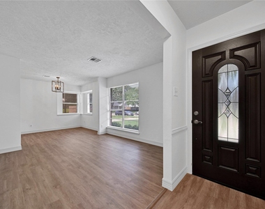 9411 Roos Road - Photo Thumbnail 6