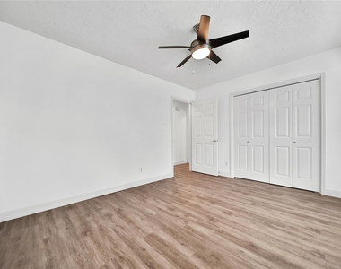 9411 Roos Road - Photo Thumbnail 27
