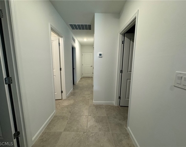 1024 Caloosa Breeze Drive - Photo Thumbnail 9